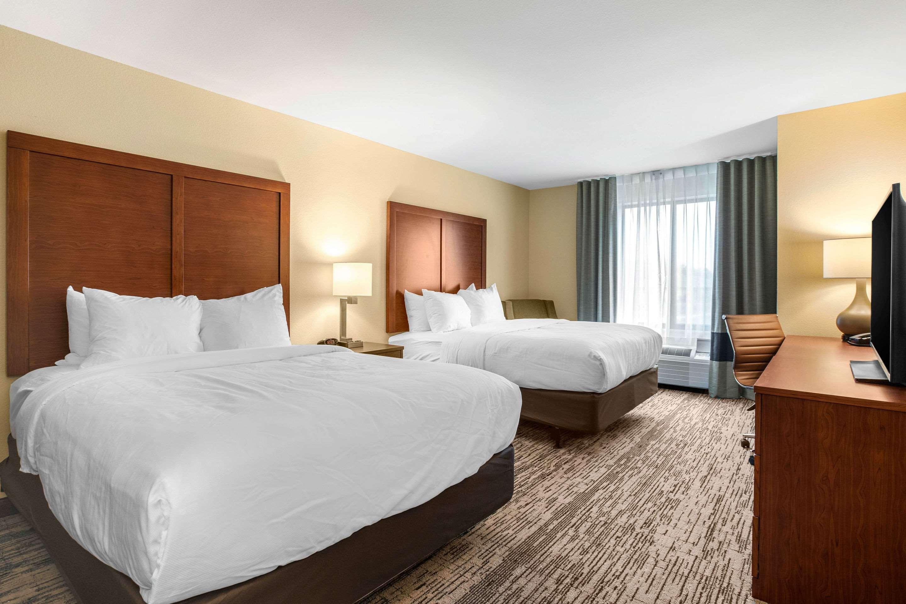 Comfort Inn & Suites Ames Near Isu Campus Luaran gambar