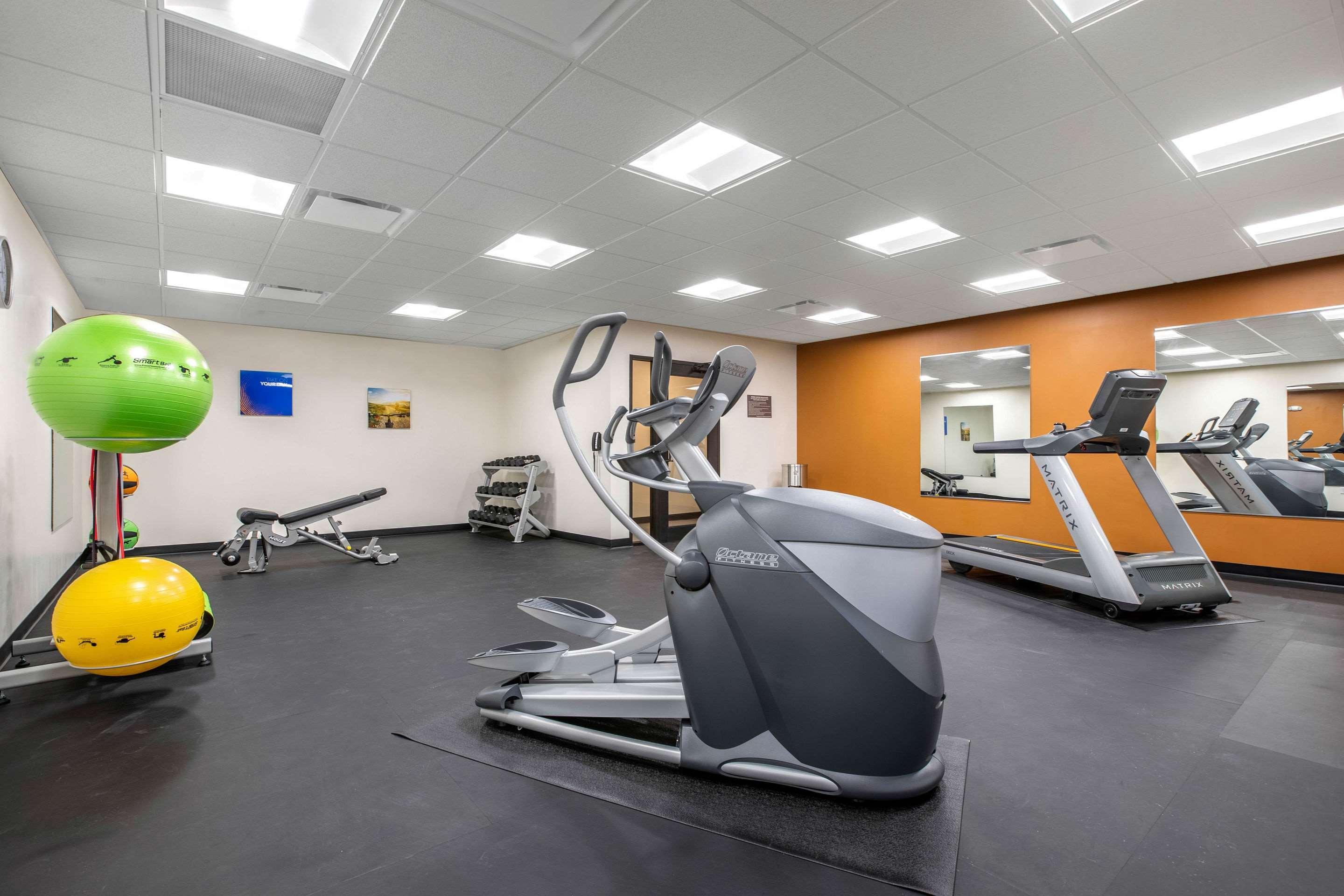 Comfort Inn & Suites Ames Near Isu Campus Luaran gambar