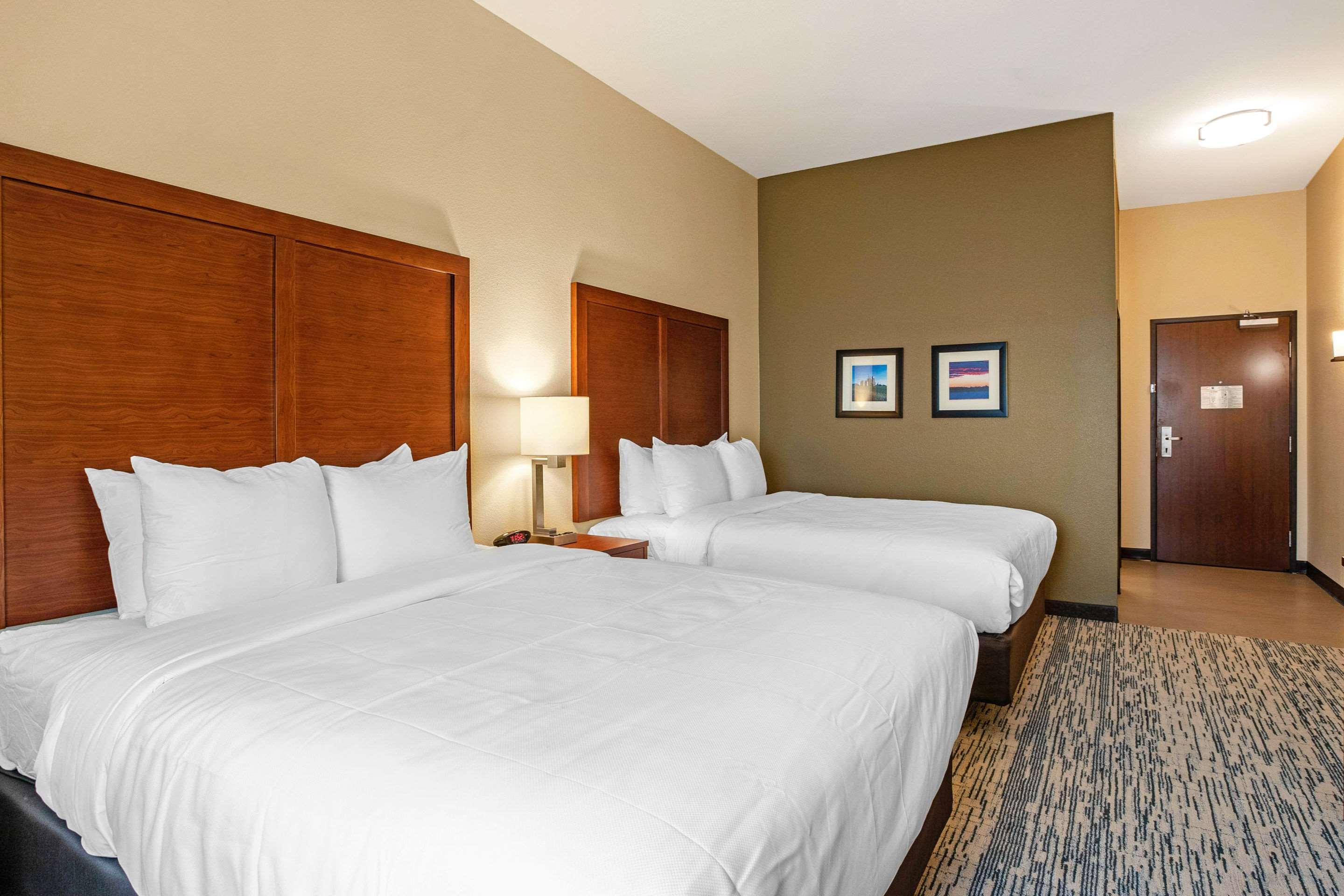 Comfort Inn & Suites Ames Near Isu Campus Luaran gambar