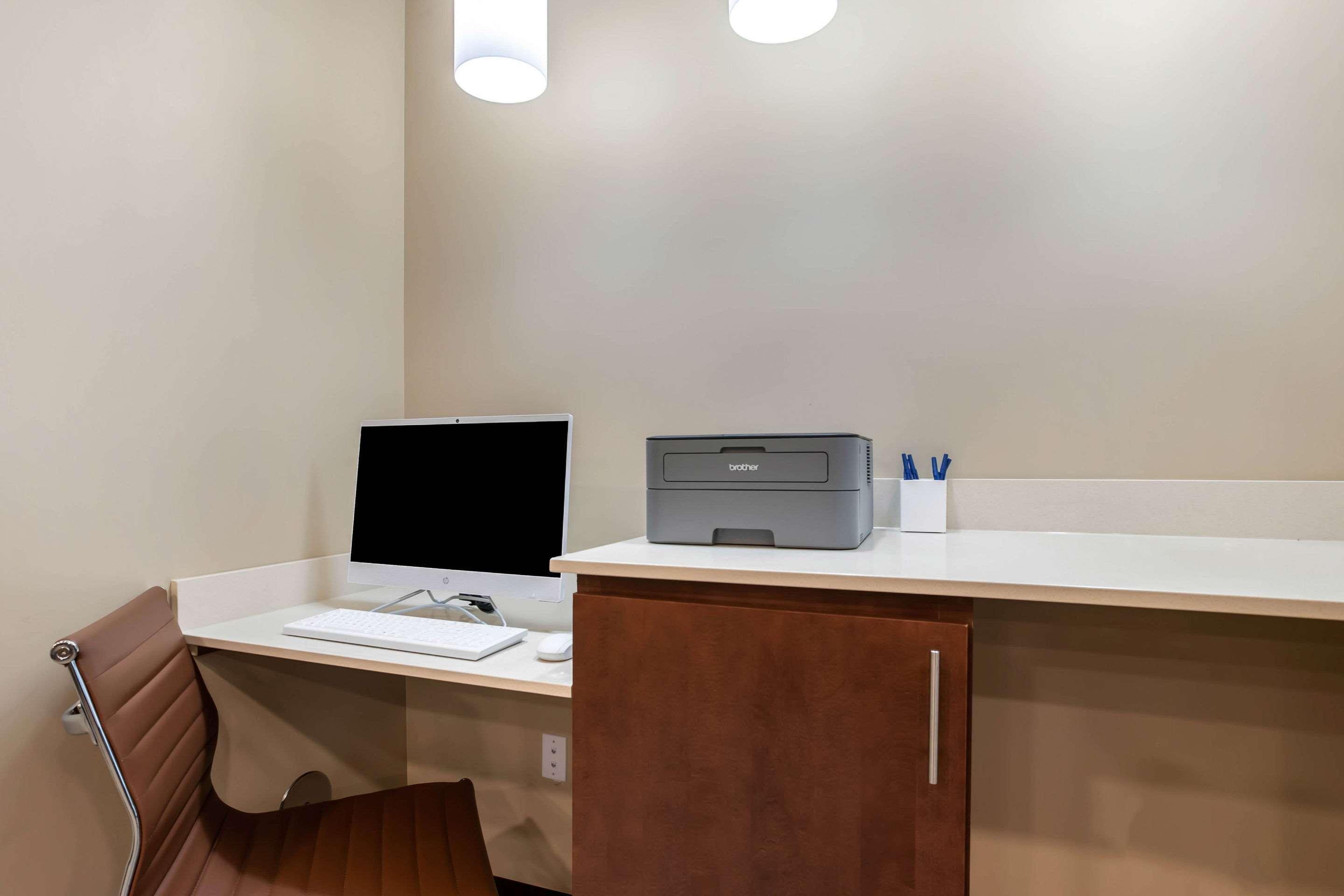 Comfort Inn & Suites Ames Near Isu Campus Luaran gambar