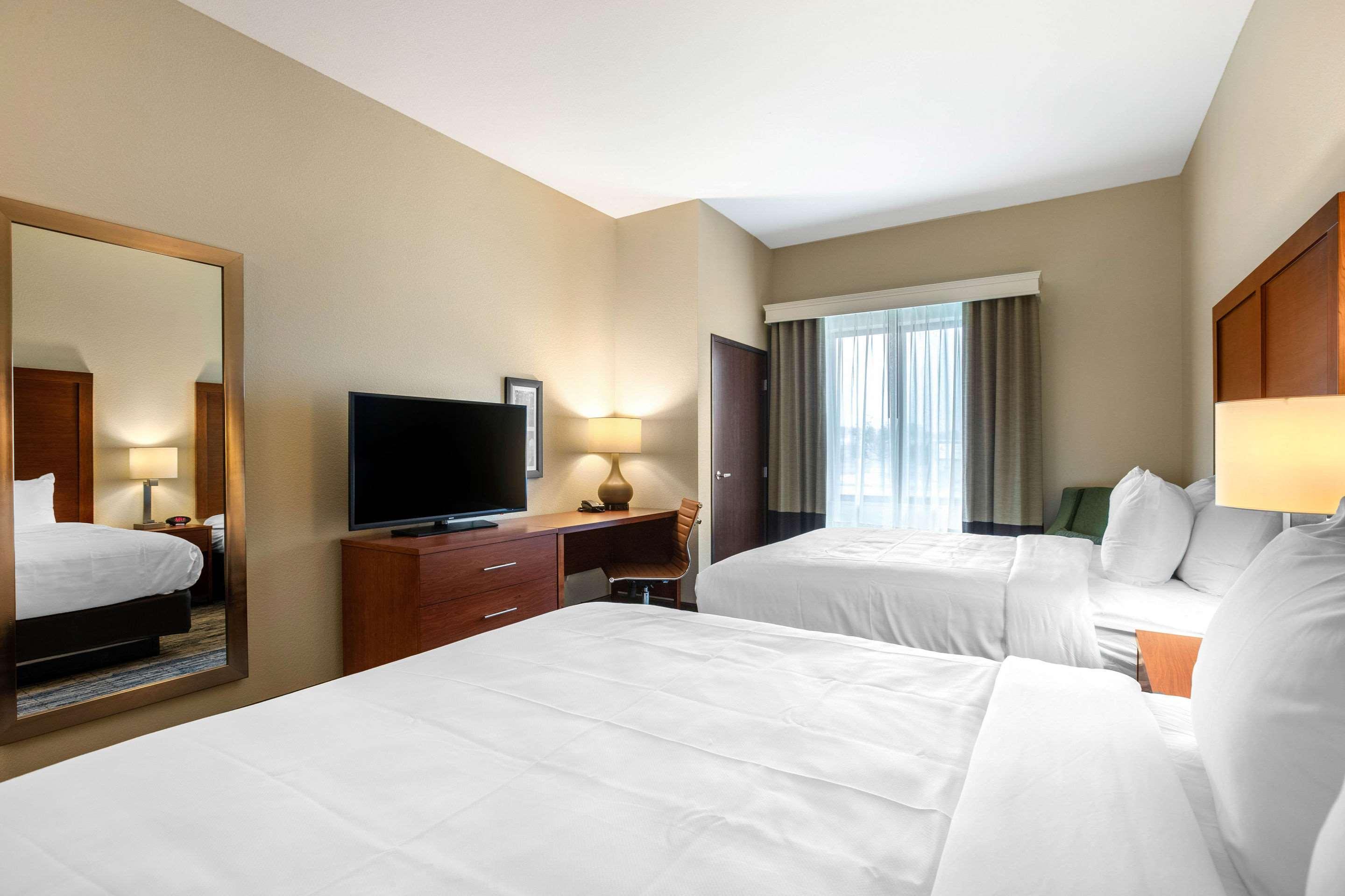 Comfort Inn & Suites Ames Near Isu Campus Luaran gambar
