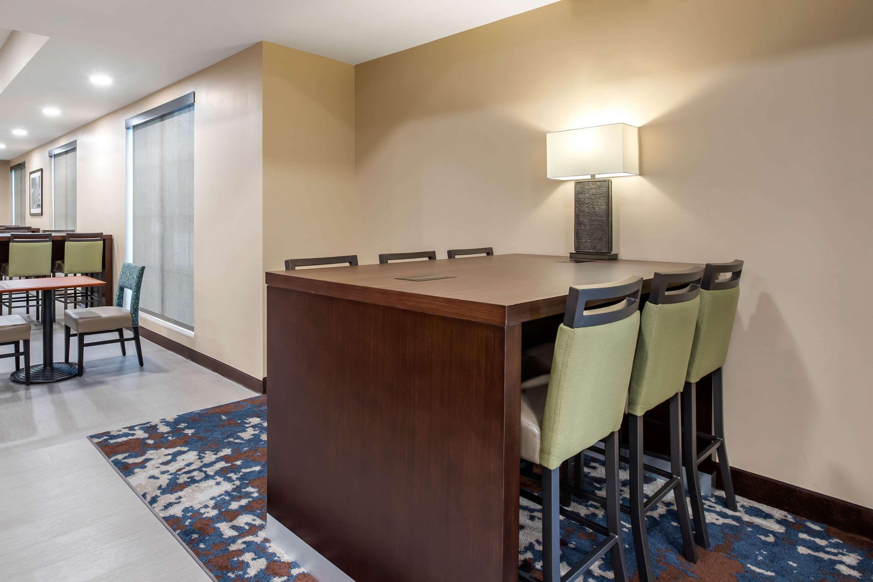 Comfort Inn & Suites Ames Near Isu Campus Luaran gambar