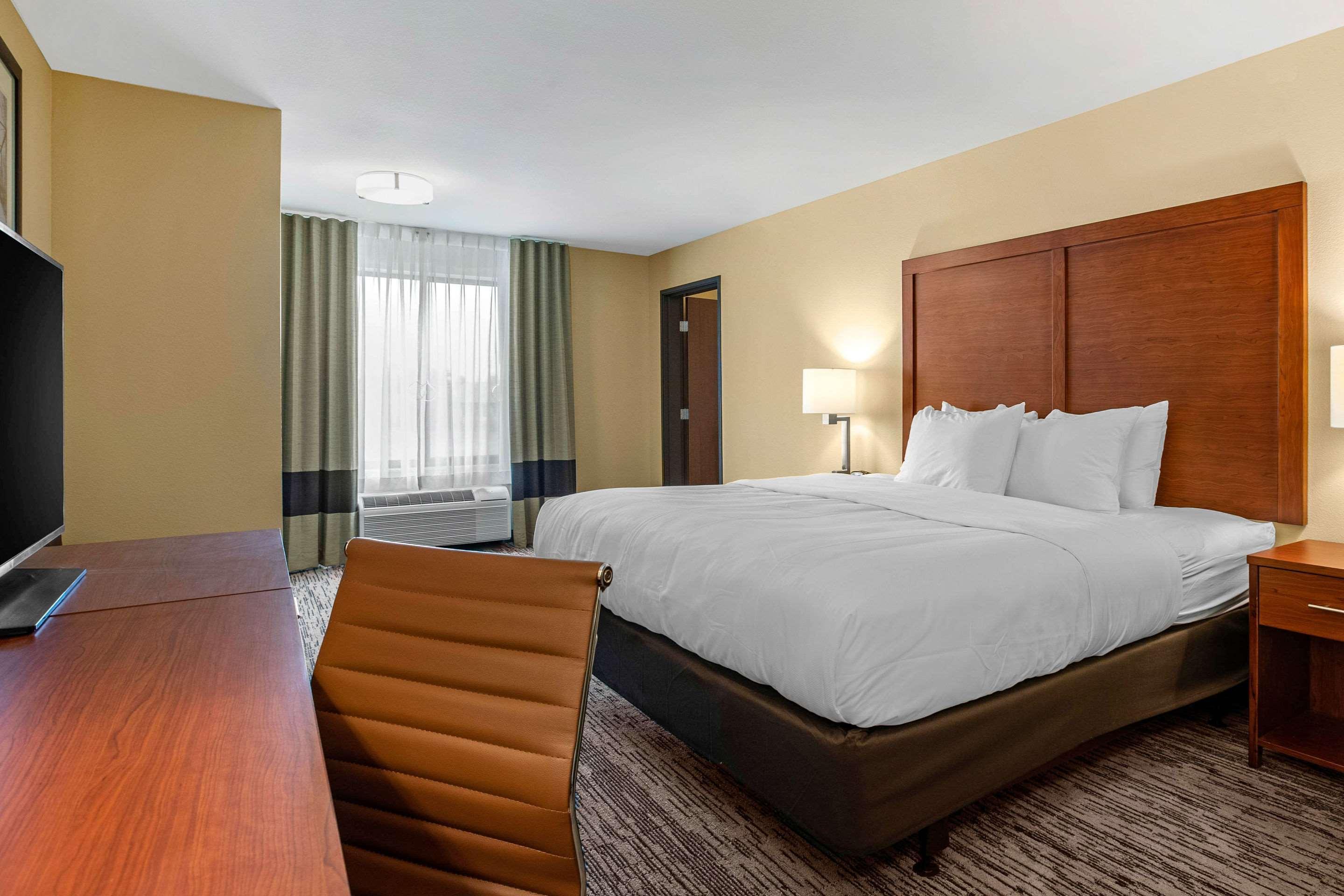 Comfort Inn & Suites Ames Near Isu Campus Luaran gambar
