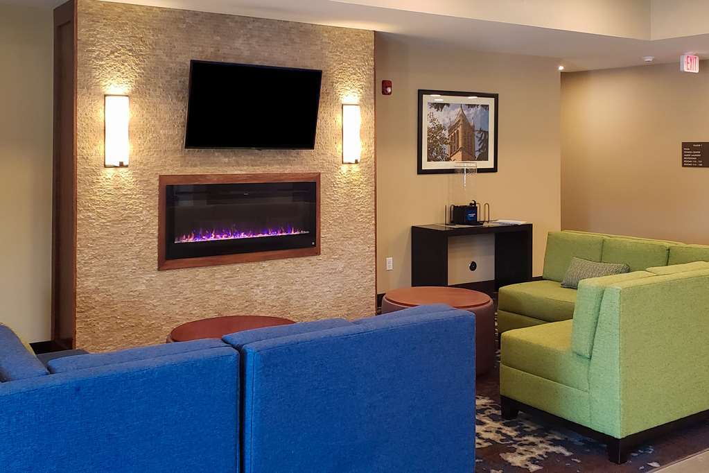 Comfort Inn & Suites Ames Near Isu Campus Dalaman gambar